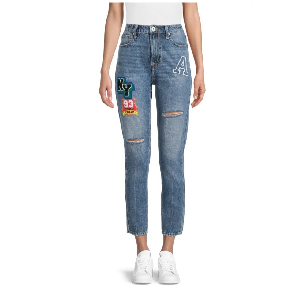 Juniors Destructed Mom Jeans With Applique & Embroidery Medium Enzyme NWT